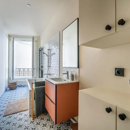Apartment Renovated Family Flat - 3rd - Square Du Temple Paris