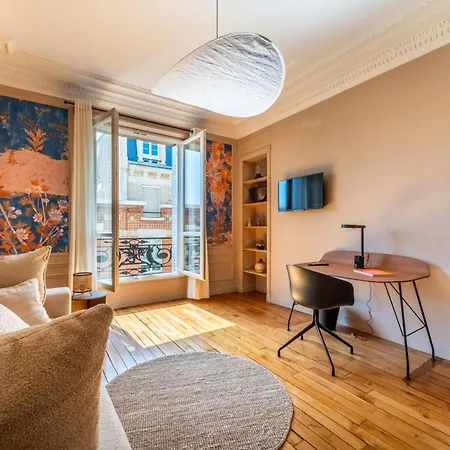 Apartment Renovated Family Flat - 3rd - Square Du Temple *